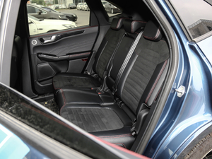 2020EcoBoost 245 v ST-LINE 