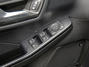 2020EcoBoost 245 v ST-LINE {܇ƅ^	