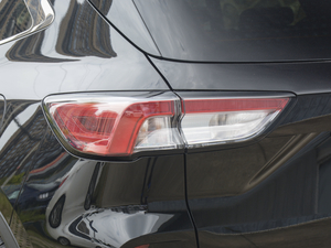 2020EcoBoost 245 ҫ ^