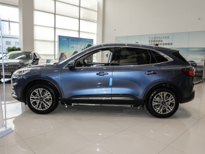 2020EcoBoost 245 (q)ۼ (c)