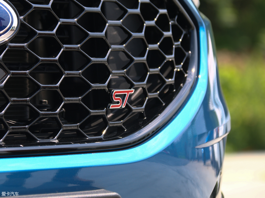 2020J EcoBoost 330 ST 7