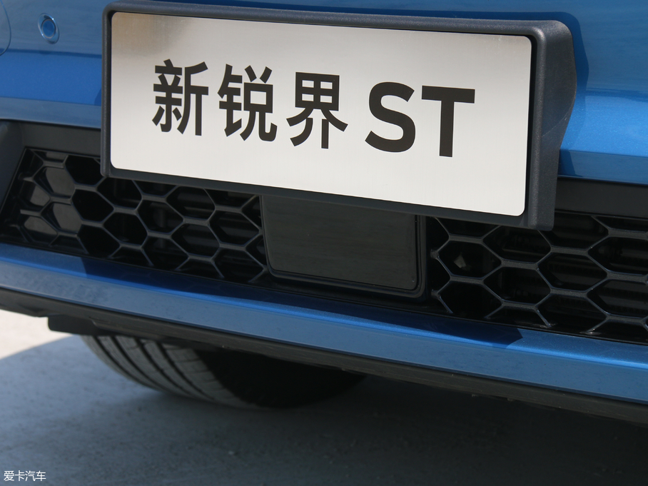 2020J EcoBoost 330 ST 7