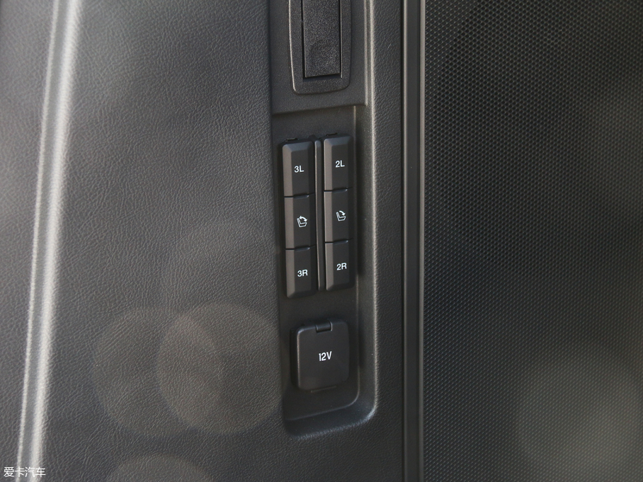 2020J EcoBoost 330 ST 7