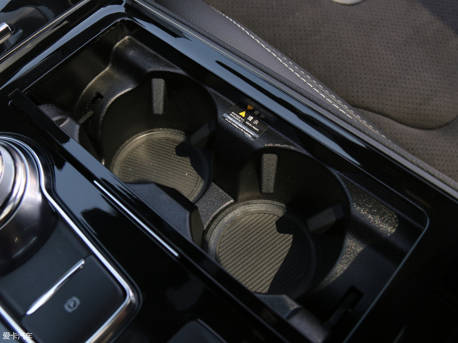 2020J EcoBoost 330 ST 7