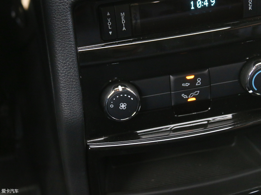 2020J EcoBoost 330 ST 7