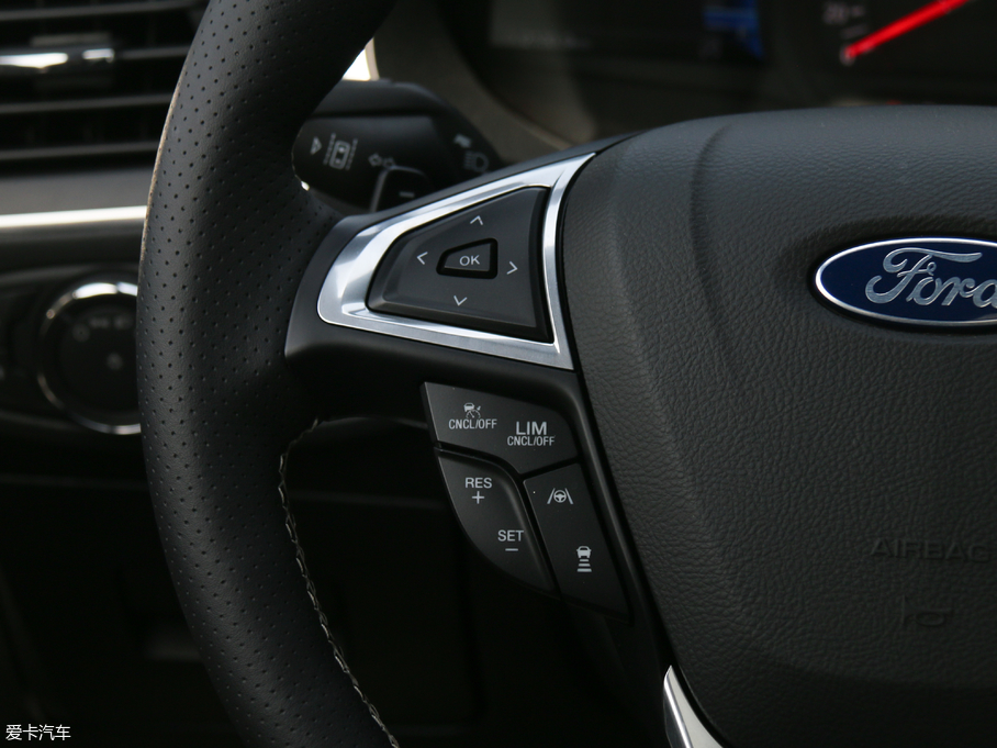 2020J EcoBoost 330 ST 7