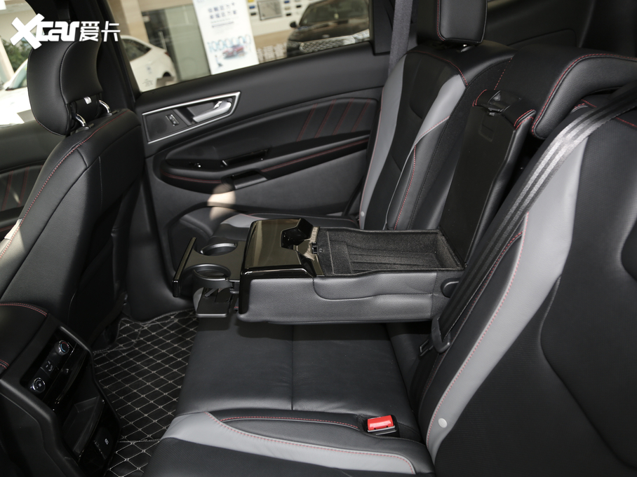 2020J EcoBoost 245 ST-Line 7