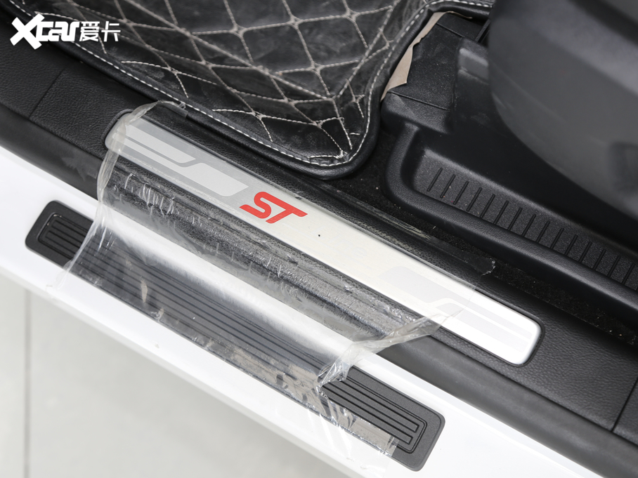 2020J EcoBoost 245 (q)ST-Line 7