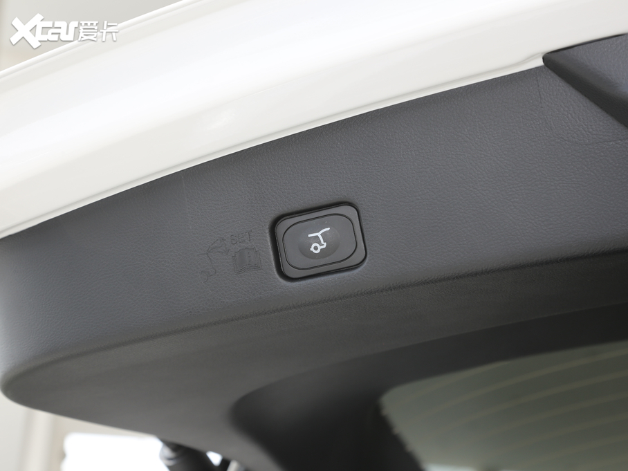 2020J EcoBoost 245 ST-Line 7