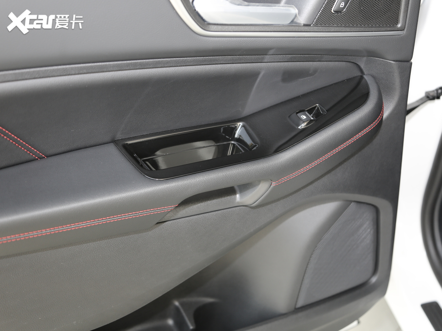 2020J EcoBoost 245 ST-Line 7