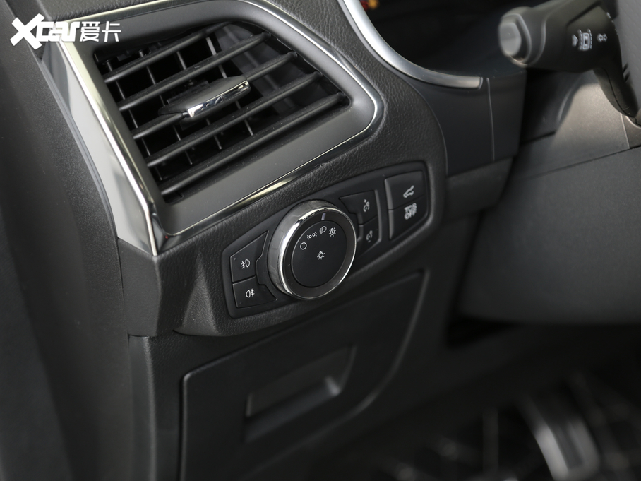 2020J EcoBoost 245 ST-Line 7