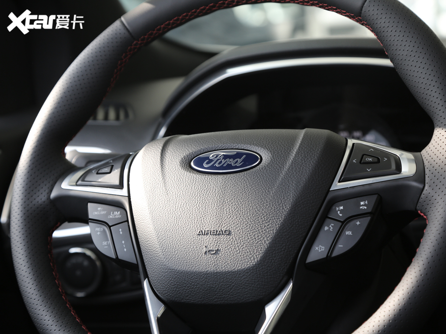 2020J EcoBoost 245 ST-Line 7