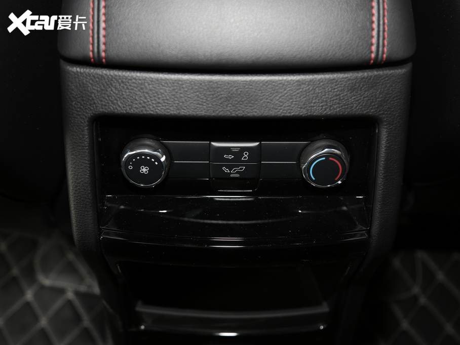 2020J EcoBoost 245 ST-Line 7