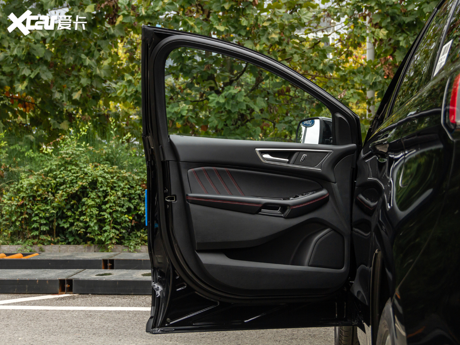 2020J EcoBoost 245 ST-Line 5