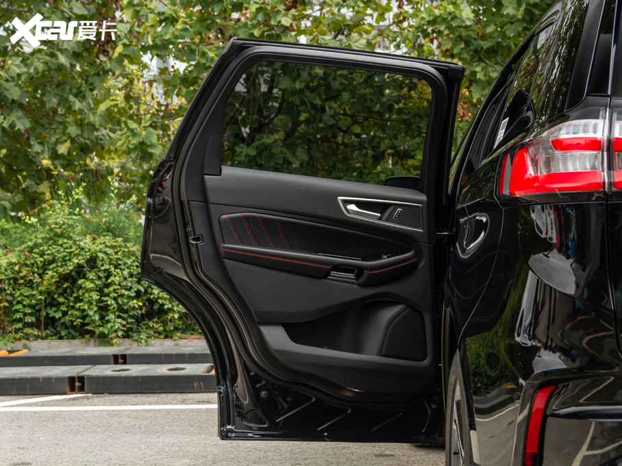 2020J EcoBoost 245 ST-Line 5