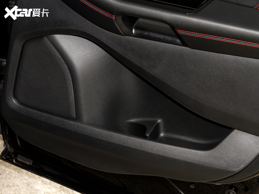 2020J EcoBoost 245 ST-Line 5