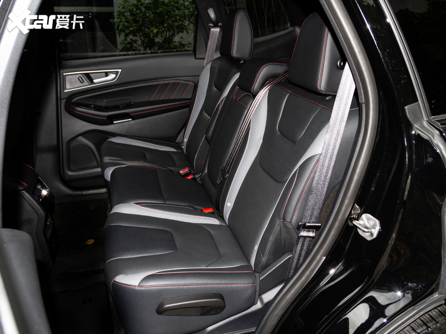 2020J EcoBoost 245 ST-Line 5