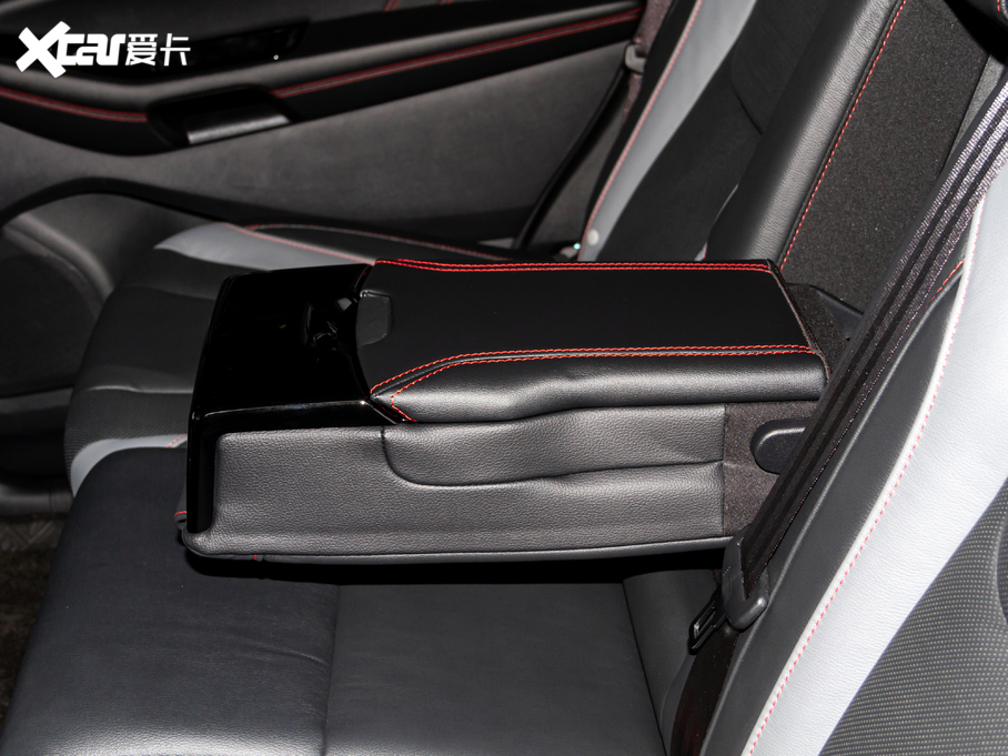 2020J EcoBoost 245 (q)ST-Line 5