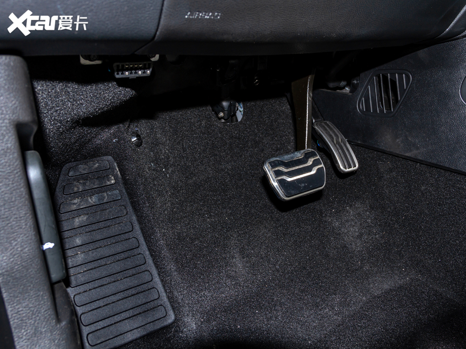 2020J EcoBoost 245 ST-Line 5