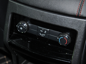 2020EcoBoost 245 ST-Line 7 п؅^