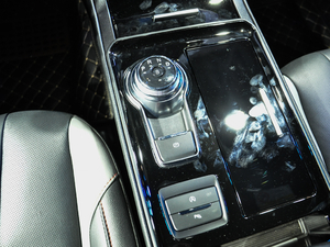 2020EcoBoost 245 ST-Line 7 п؅^