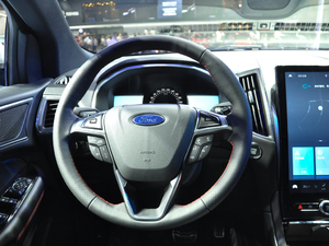 2020EcoBoost 245 ST-Line 7 п؅^