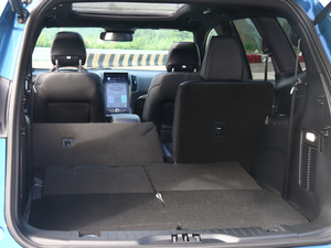 2020EcoBoost 330 ST 7 g