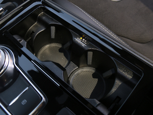 2020EcoBoost 330 ST 7 g