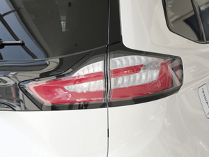 2020EcoBoost 245 (q)ST-Line 7 (x)(ji)^