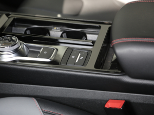 2020EcoBoost 245 ST-Line 7 п؅^