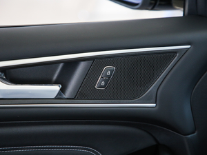 2020EcoBoost 245 J 7 g