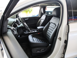 2020EcoBoost 245 J 7 {