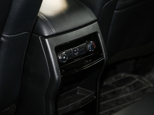 2020EcoBoost 245 J 7 g