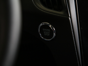 2020EcoBoost 245 (q)J 7 п؅^(q)