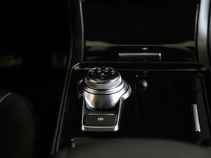 2020EcoBoost 245 (q)J 7 п؅^(q)