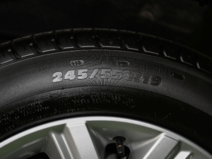 2020款EcoBoost 245 两驱铂锐型 7座 轮胎尺寸