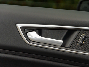 2020EcoBoost 245 ST-Line 5 g