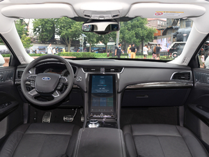 2019款EcoBoost 245 尊享版 内饰全景