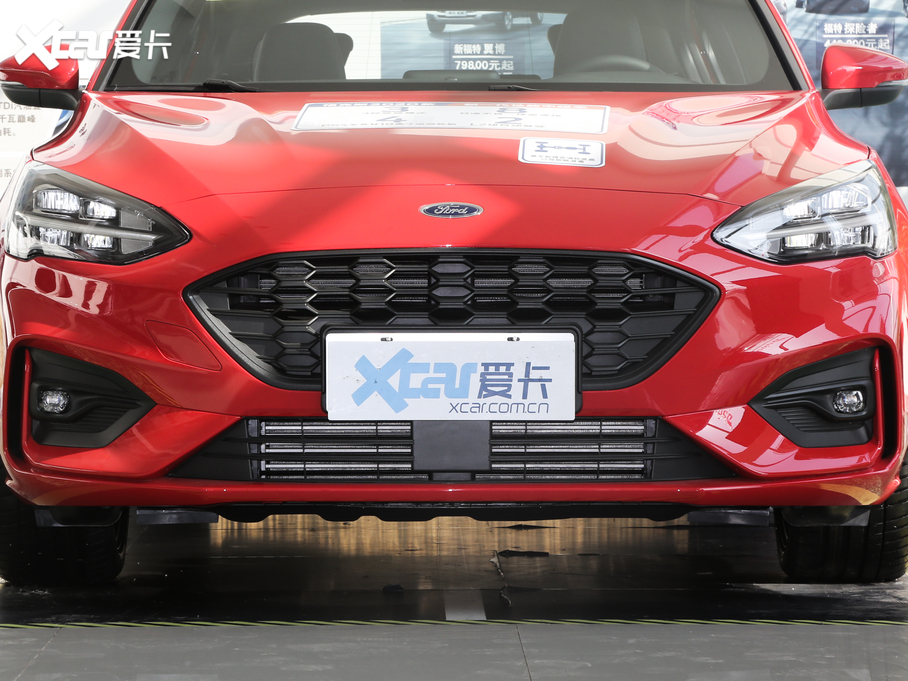 2020���˹ �Ɏ� EcoBoost 180 ST Line