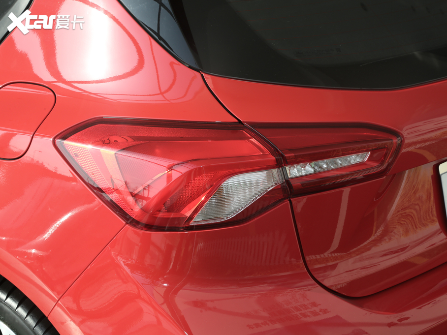 2020˹ Ɏ EcoBoost 180 ST Line