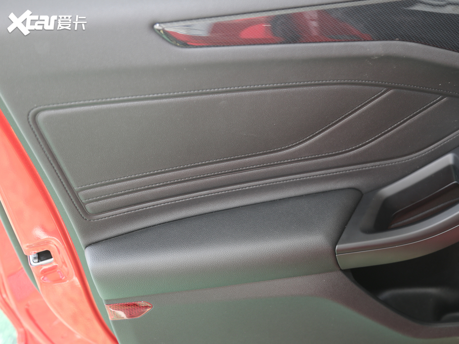 2020˹ Ɏ EcoBoost 180 ST Line