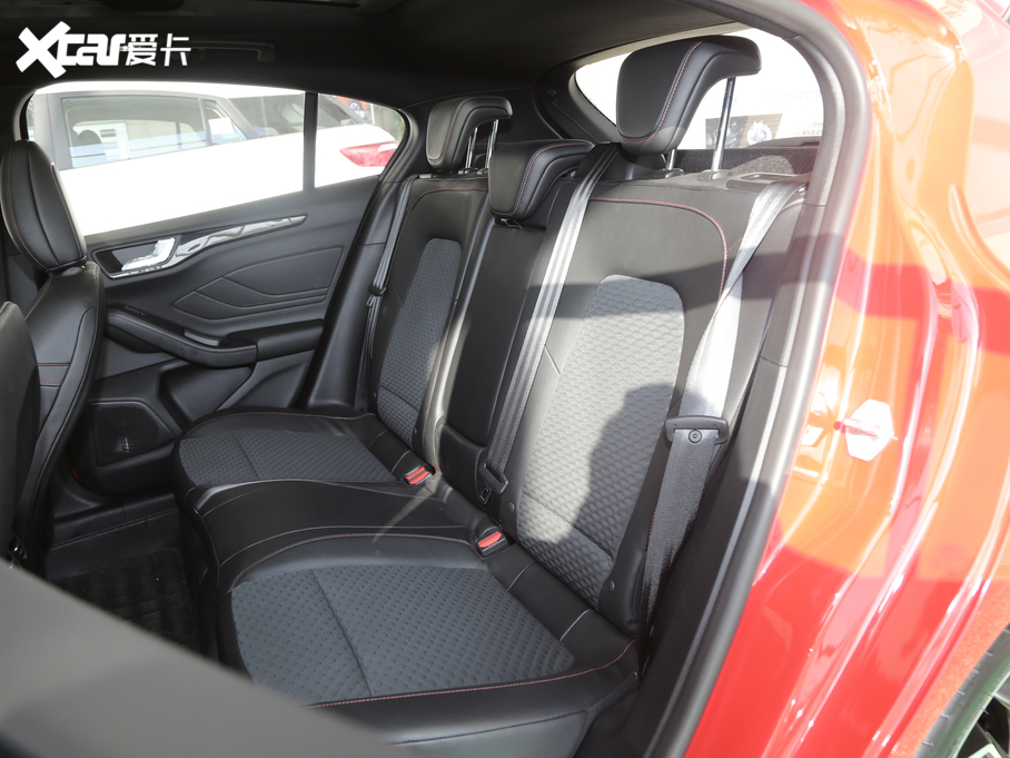 2020˹ Ɏ EcoBoost 180 ST Line