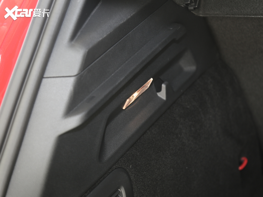 2020˹ Ɏ EcoBoost 180 ST Line