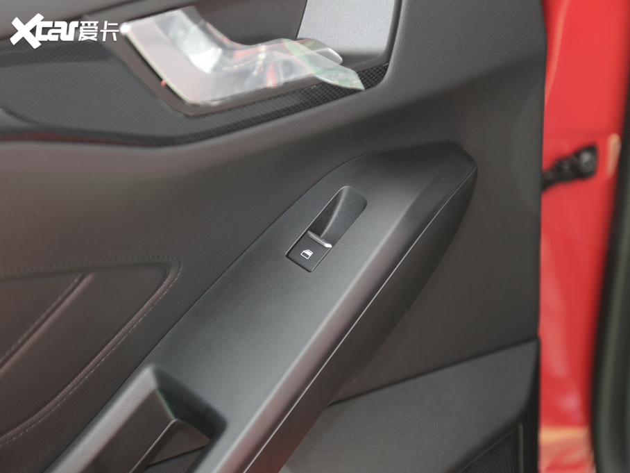 2020˹ Ɏ EcoBoost 180 ST Line