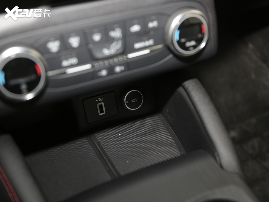 2020˹ Ɏ EcoBoost 180 ST Line