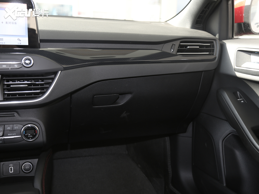 2020˹ Ɏ EcoBoost 180 ST Line