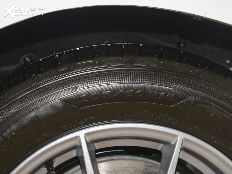 2020˹ Ɏ EcoBoost 180 Ԅh