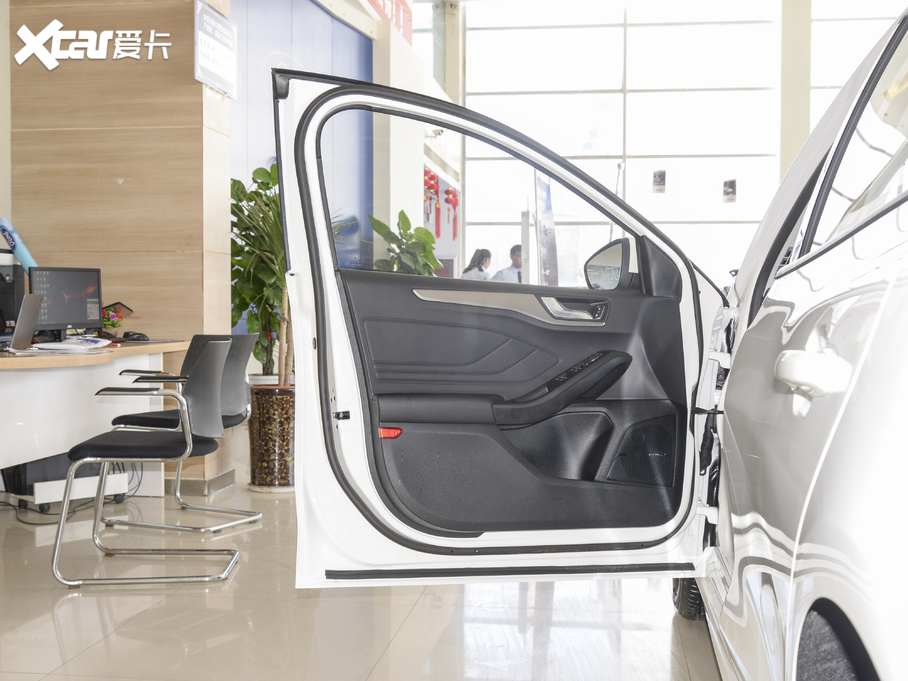 2020˹ Ɏ EcoBoost 180 Ԅh