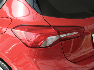 2020Ɏ EcoBoost 180 ST Line ^