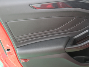 2020Ɏ EcoBoost 180 ST Line g